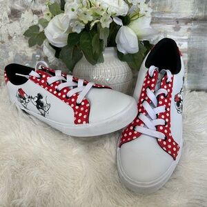 NEW Disney Women’s White & Red Minnie Mouse Polka Dot Sneakers, Size 11